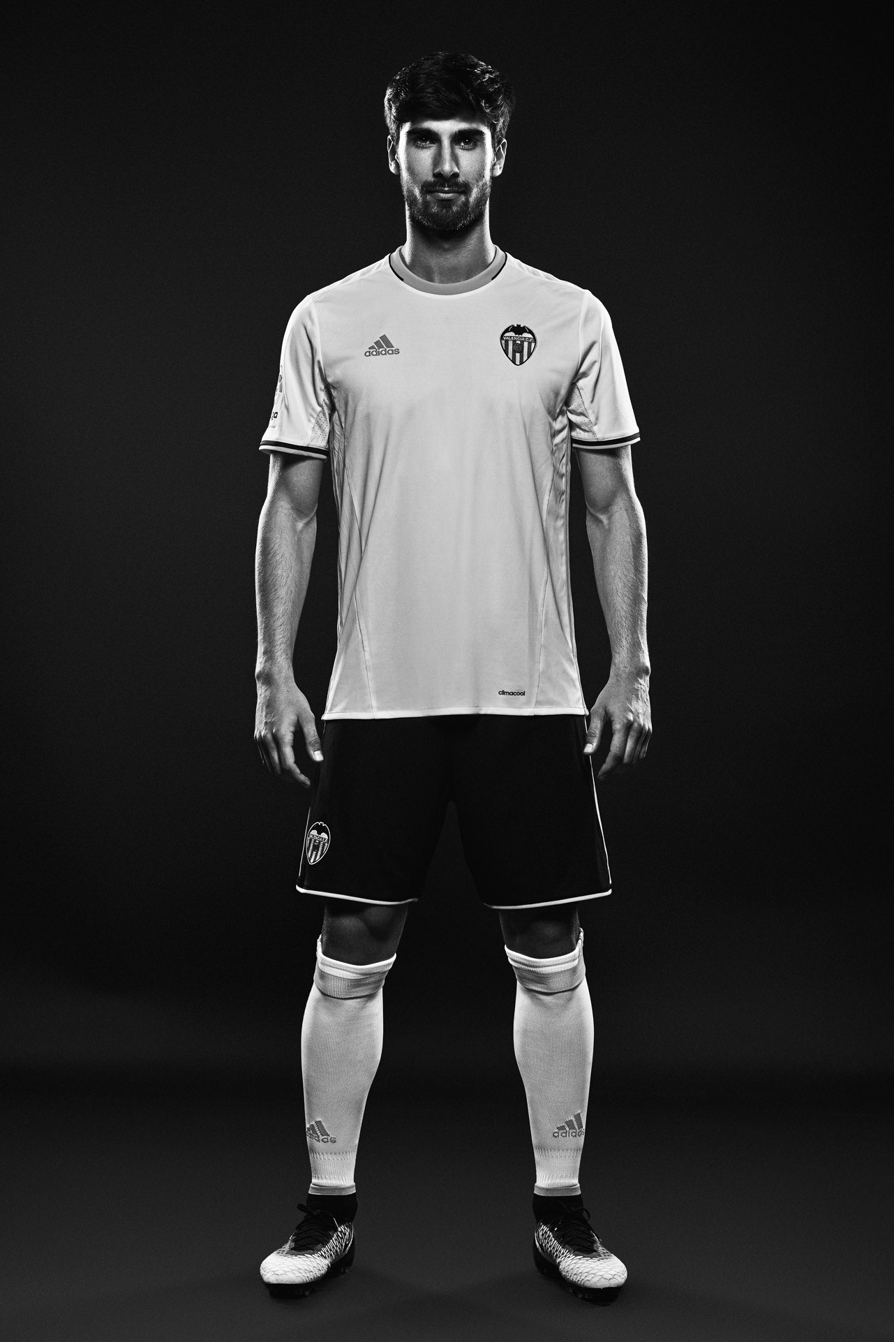 fotografia publicidad equipacion Adidas para el Valencia Club de Futbol